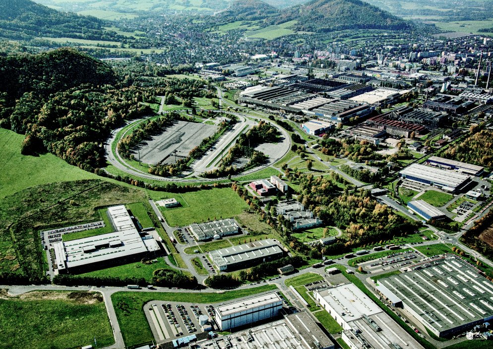Automobilka Tatra Trucks z Kopřivnice na Novojičínsku chystá investice za více než 7,3 miliardy korun. Cílem je zvýšit výrobní kapacitu až na 3000 vozidel ročně, posílit konkurenceschopnost na globálních trzích.