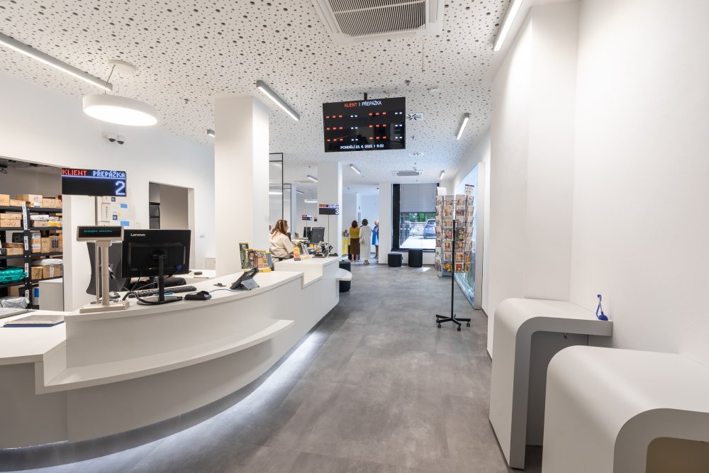 Rekonstrukce budov probíhala s důrazem na zachování původních architektonických prvků, jako jsou sloupořadí, klenby, původní trámové konstrukce, fasády, komíny a další historické detaily, které dodávají celému souboru budov jedinečný charakter.
