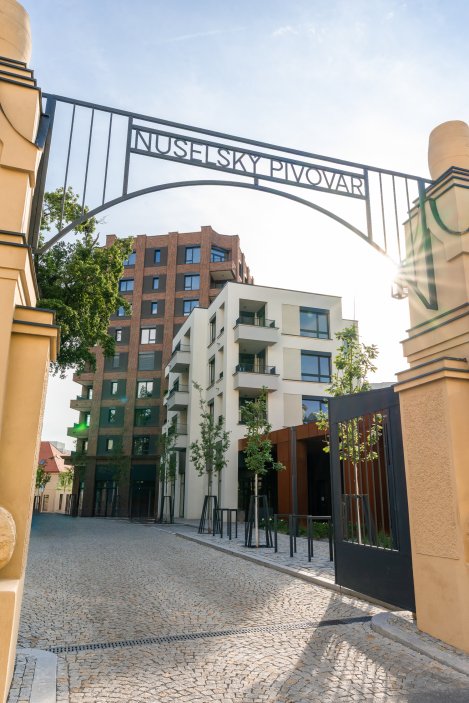 Rekonstrukce budov probíhala s důrazem na zachování původních architektonických prvků, jako jsou sloupořadí, klenby, původní trámové konstrukce, fasády, komíny a další historické detaily, které dodávají celému souboru budov jedinečný charakter.