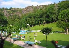 Koupaliště Divoká Šárka (U Veselíka) - dospělí 200 Kč / snížené vstupné 150 Kč, Rodina 2+2 520 Kč