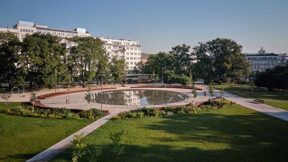 Výraznou dominantou je plocha uprostřed, která přináší do Brna nový veřejný prostor – urban arénu.
