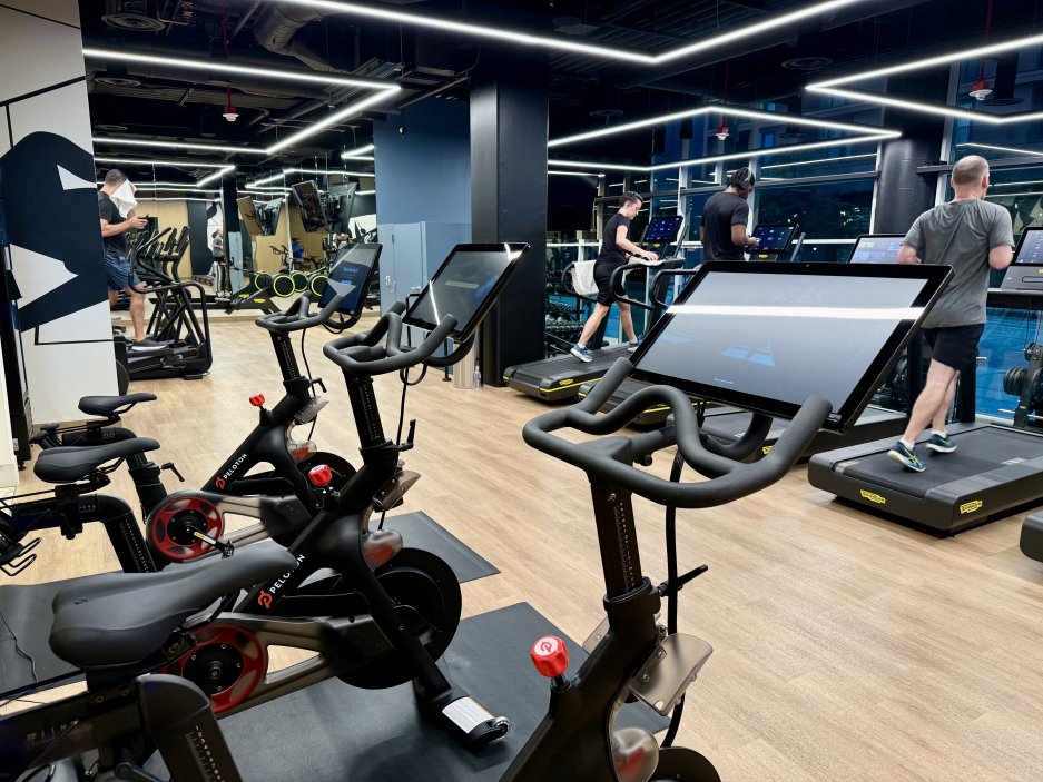 Fitness centrum je moderně vybavené a patří k těm lepším částem hotelu