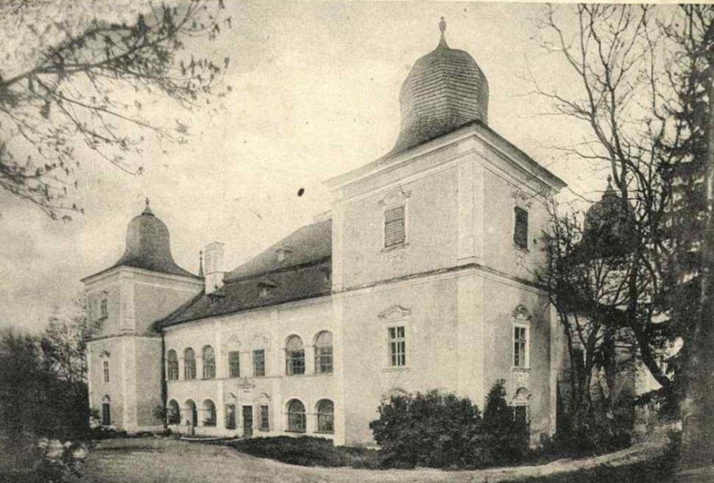  Zámek Hanušovce nad Topľou v roce 1945