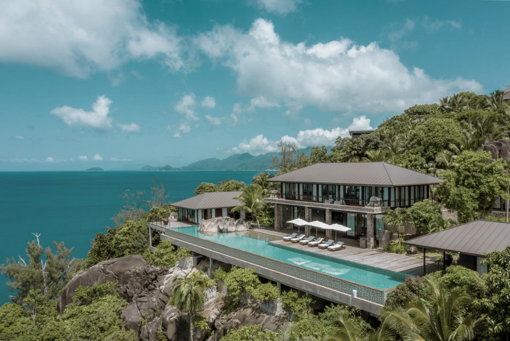 Four Seasons Seychelles se nachází na hlavním ostrově Mahé.
