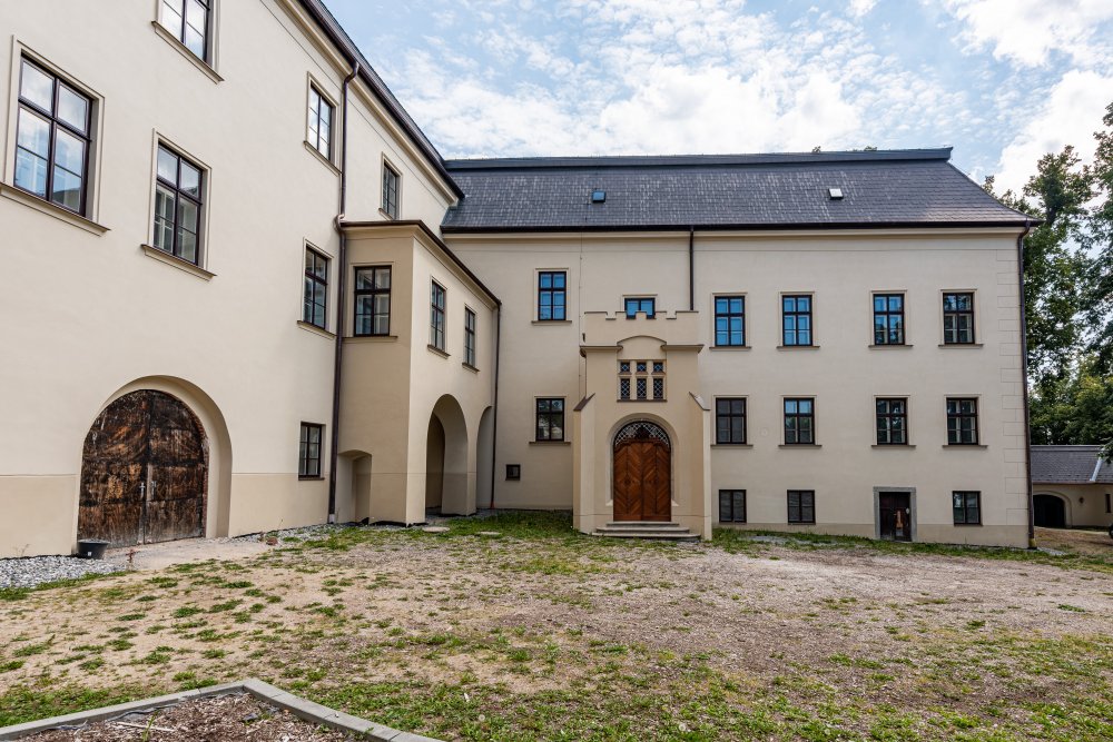 Michal Farník se rozhodl rekonstruovat zámek Neustupov
