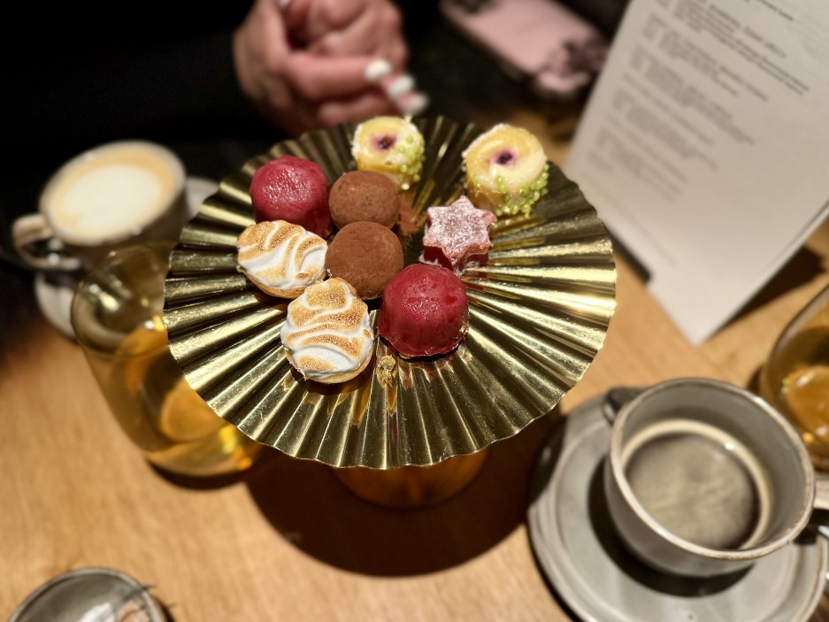 Petit fours na závěr večera