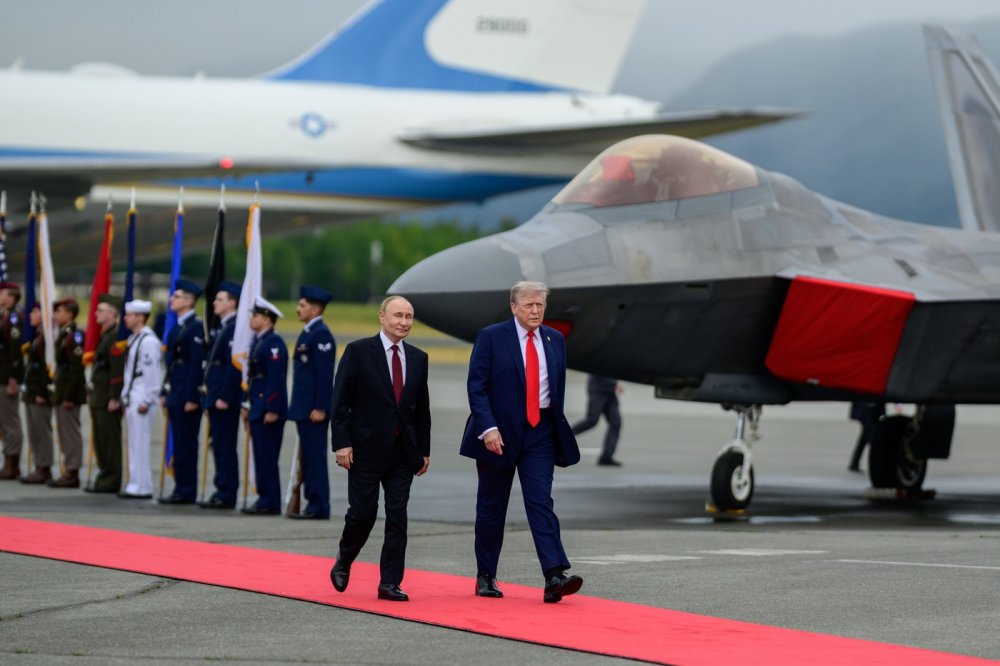 Americké prezident Donald Trump a jeho ruský protějšek Vladimir Putin na summitu na Aljašce