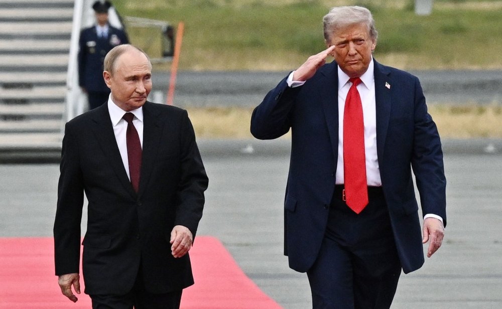 Americké prezident Donald Trump a jeho ruský protějšek Vladimir Putin na summitu na Aljašce
