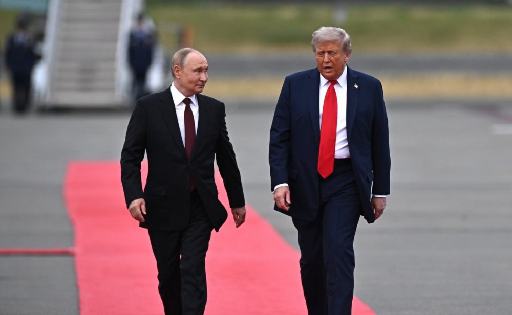 Americké prezident Donald Trump a jeho ruský protějšek Vladimir Putin na summitu na Aljašce