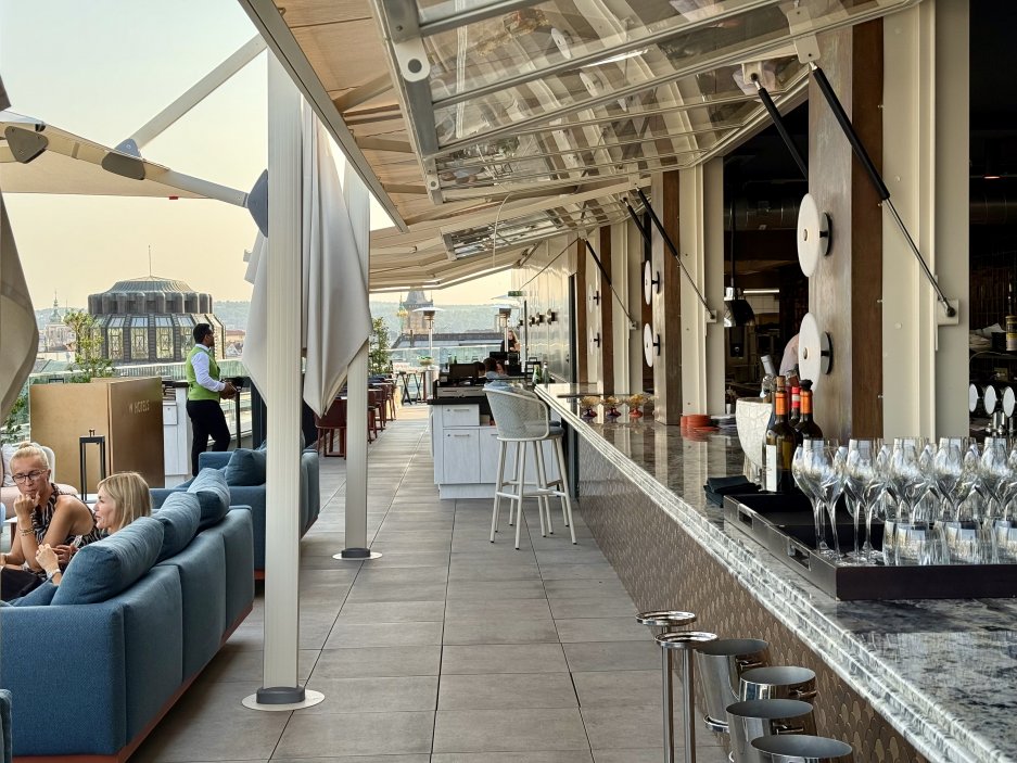 Above Rooftop bar