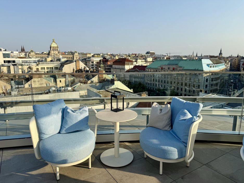 Výhledy z terasy Above Rooftop