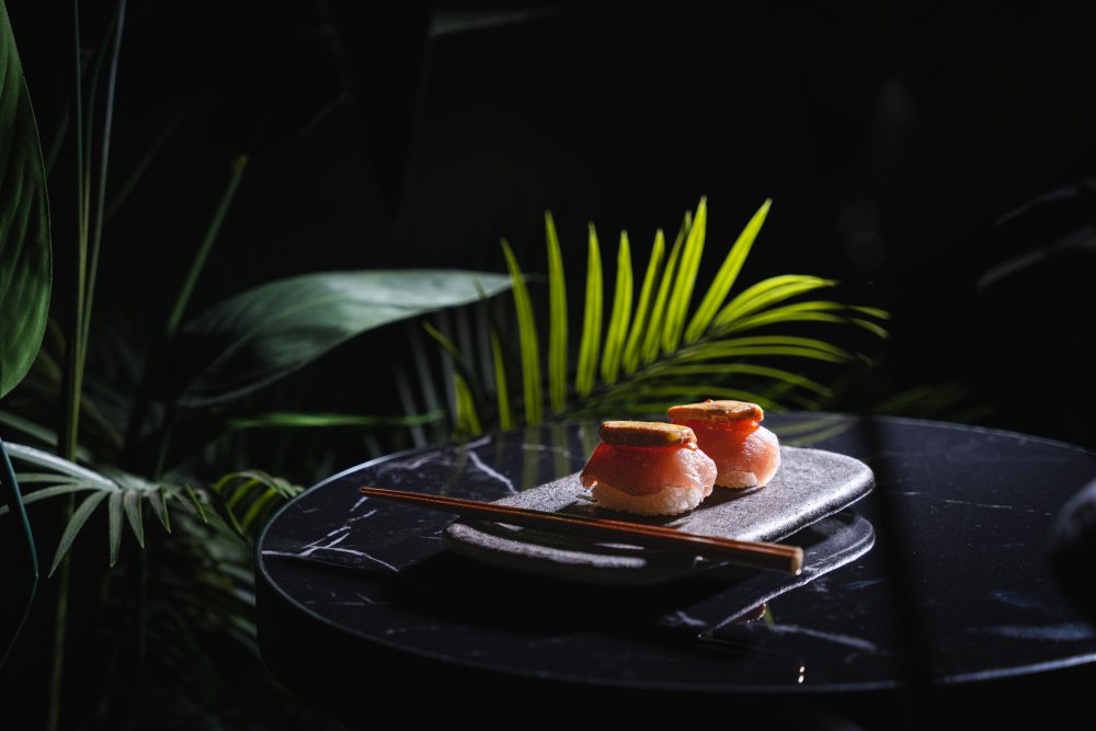 Spálený květák, zapečená feta nebo langustové ravioly. To všechno nabízí nové menu v The Monkey Baru poblíž Václavského náměstí. Nový šéfkuchař Jakub Vyškovský jídelní lístek sestavil jako cestu kolem světa.