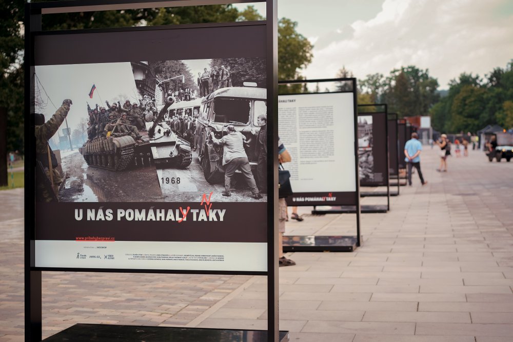 V den, kdy si připomínáme 57 let od invaze vojsk Varšavské smlouvy do tehdejšího Československa, se na Výstavišti Praha uskuteční čtvrtý ročník kulturně-společenského festivalu NeverMore 68. Ve čtvrtek 21. srpna od 14.00 do 23.30 hodin nabídne festival návštěvníkům diskuse, výstavy, filmové projekce a interaktivní instalace, letos s důrazem na zahraniční pohled na události roku 1968.