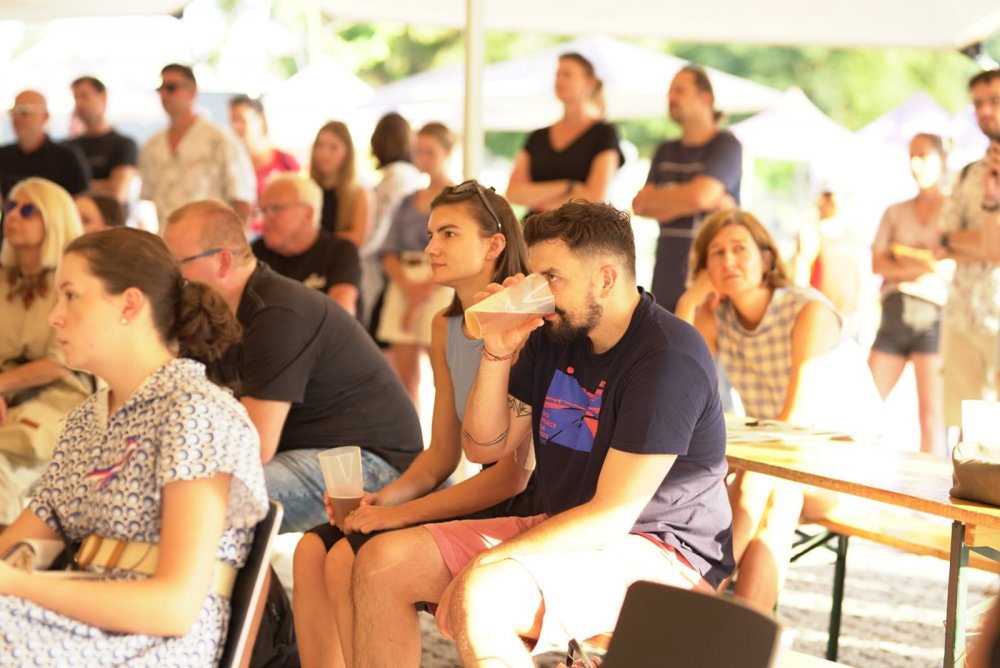 V den, kdy si připomínáme 57 let od invaze vojsk Varšavské smlouvy do tehdejšího Československa, se na Výstavišti Praha uskuteční čtvrtý ročník kulturně-společenského festivalu NeverMore 68. Ve čtvrtek 21. srpna od 14.00 do 23.30 hodin nabídne festival návštěvníkům diskuse, výstavy, filmové projekce a interaktivní instalace, letos s důrazem na zahraniční pohled na události roku 1968.