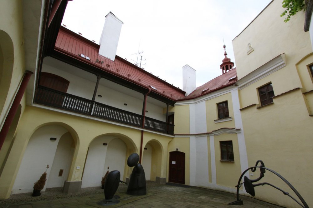 Majetkový úřad nabízí počtvrté k prodeji barokní zámek Bezdružice na Tachovsku