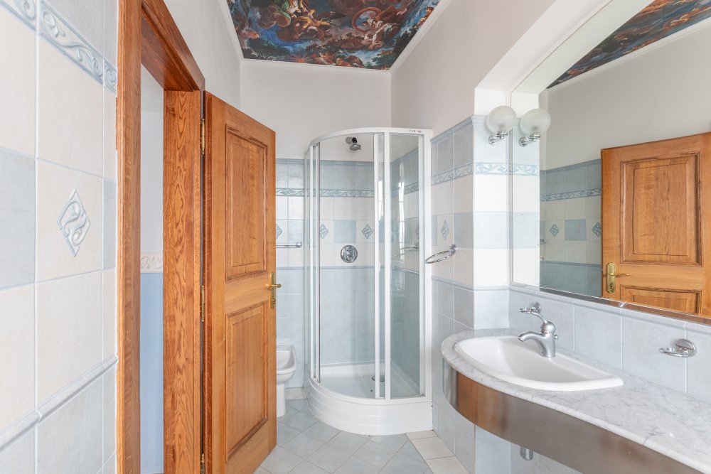 Ze zámku Bezdružice by klidně mohl být luxusní hotel. Ale státu se ho nedaří prodat