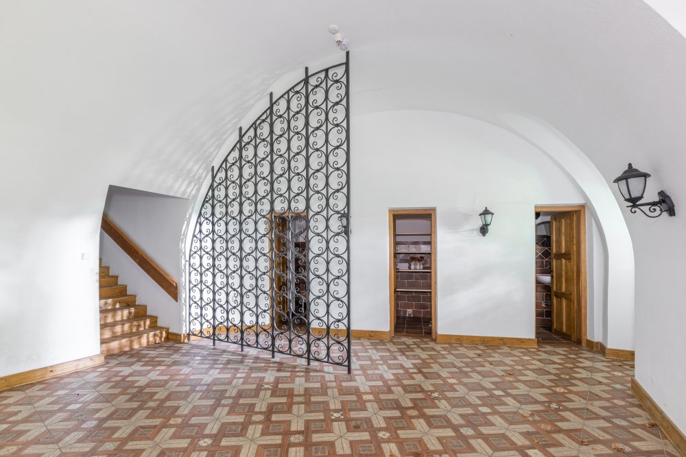 Ze zámku Bezdružice by klidně mohl být luxusní hotel. Ale státu se ho nedaří prodat