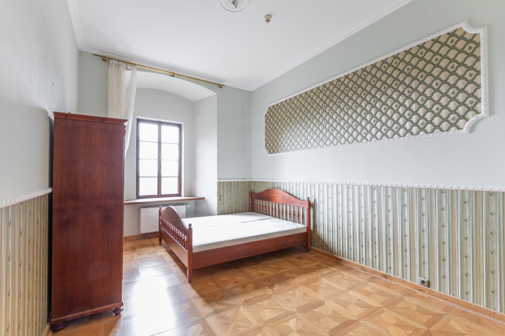 Ze zámku Bezdružice by klidně mohl být luxusní hotel. Ale státu se ho nedaří prodat
