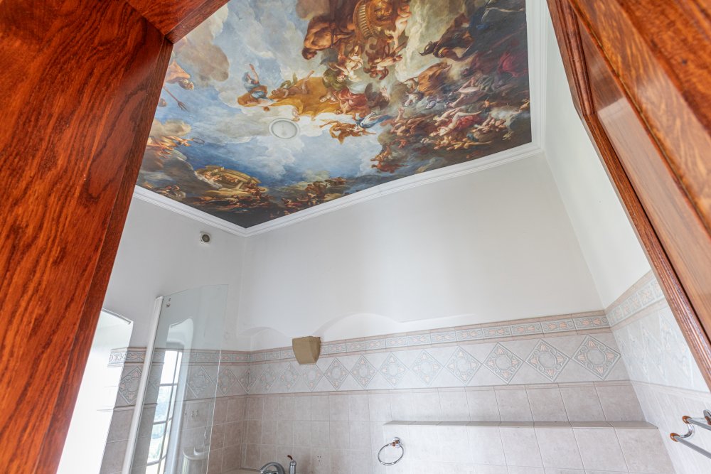 Ze zámku Bezdružice by klidně mohl být luxusní hotel. Ale státu se ho nedaří prodat