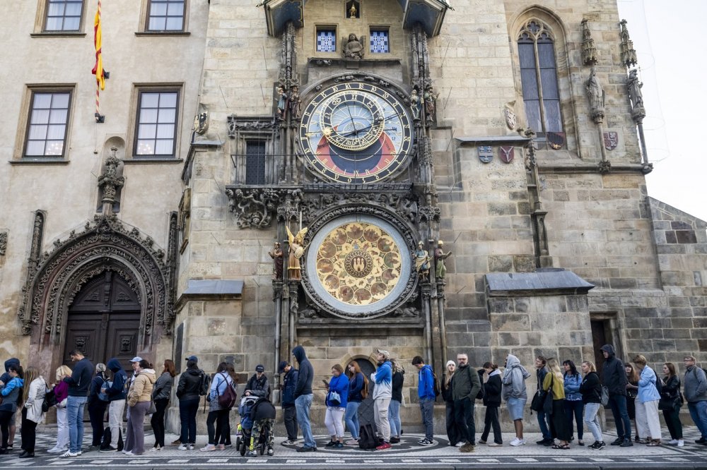 Nová knížka Dana Browna se odehrává v Praze. Přitáhne nám to turisty, věří stát