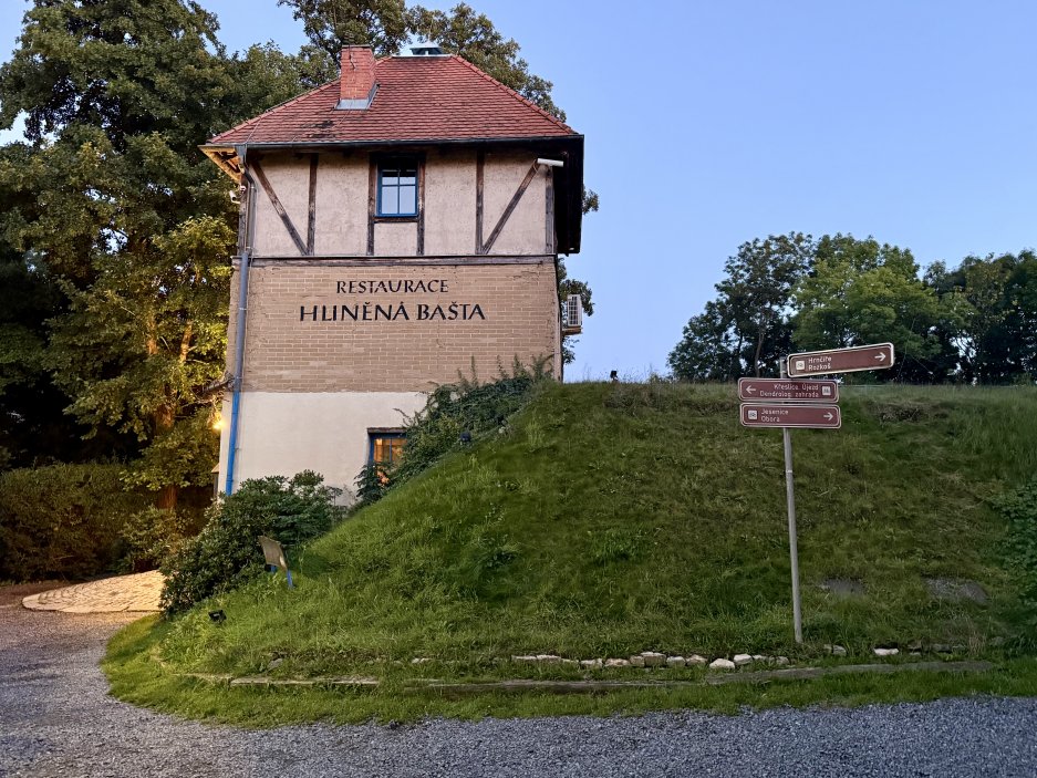 Restaurace Hliněná bašta