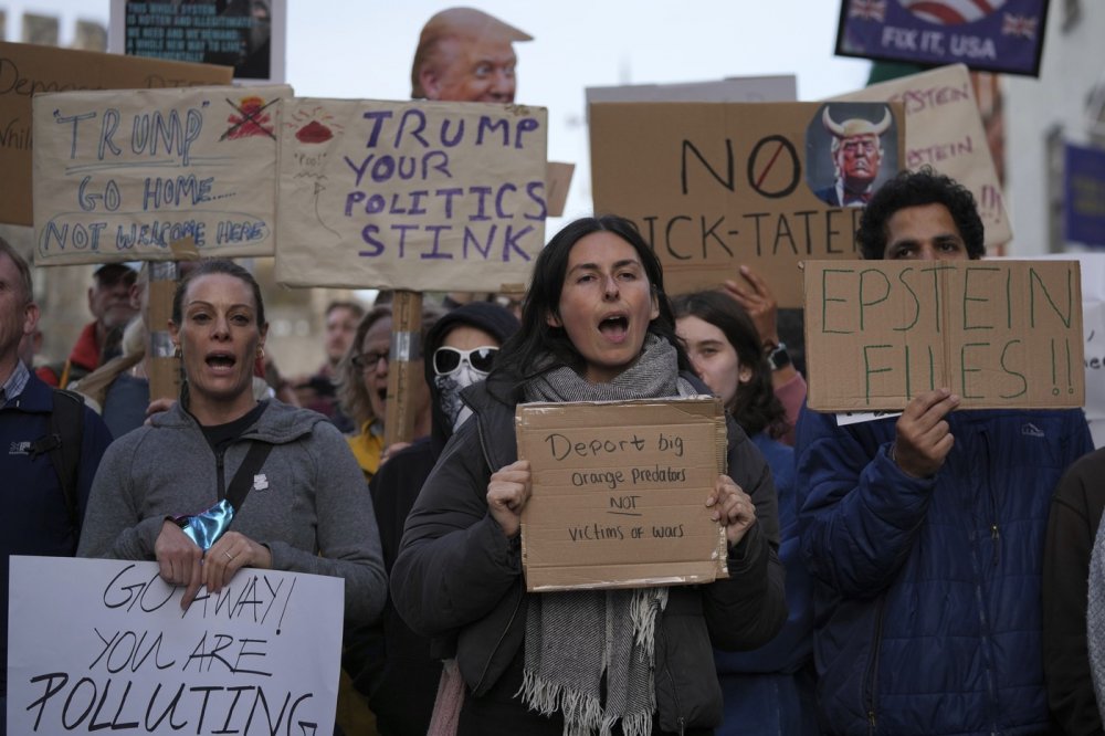 Trump u krále Karla III.: Velkolepé přijetí kalí protesty
