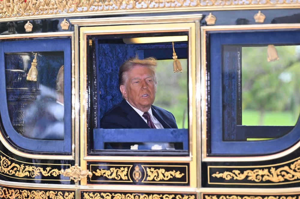 Trump u krále Karla III.: Velkolepé přijetí kalí protesty