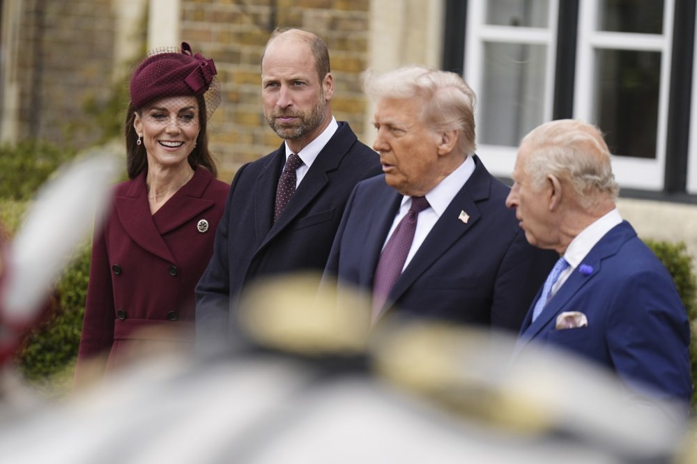 Trump u krále Karla III.: Velkolepé přijetí kalí protesty