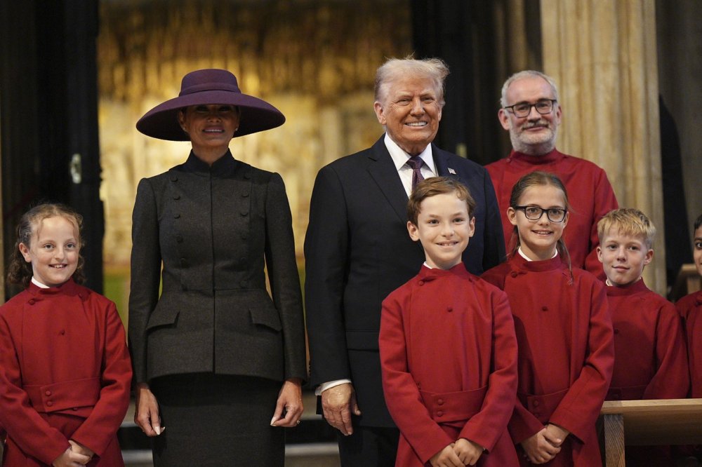 Trump u krále Karla III.: Velkolepé přijetí kalí protesty