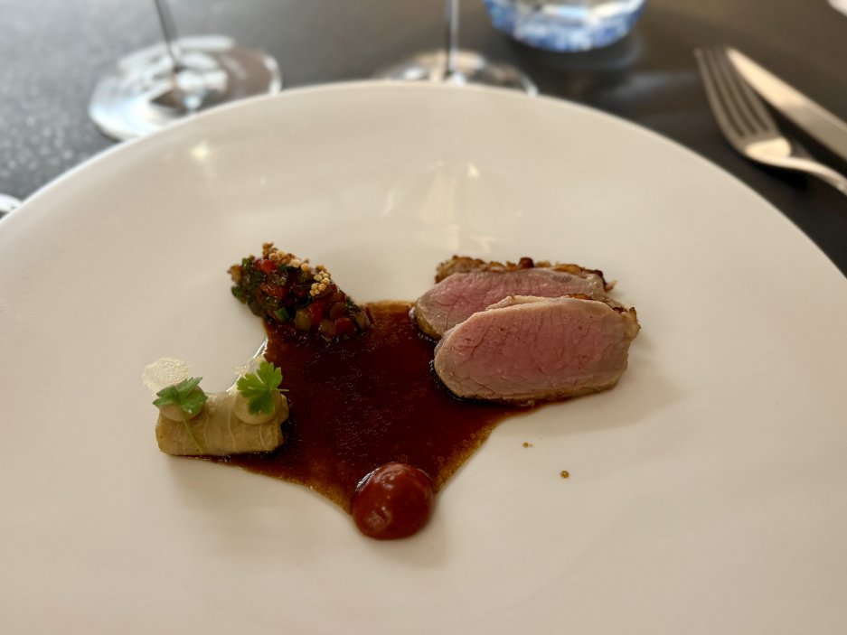 Jehněčí s lilkem a paprikou