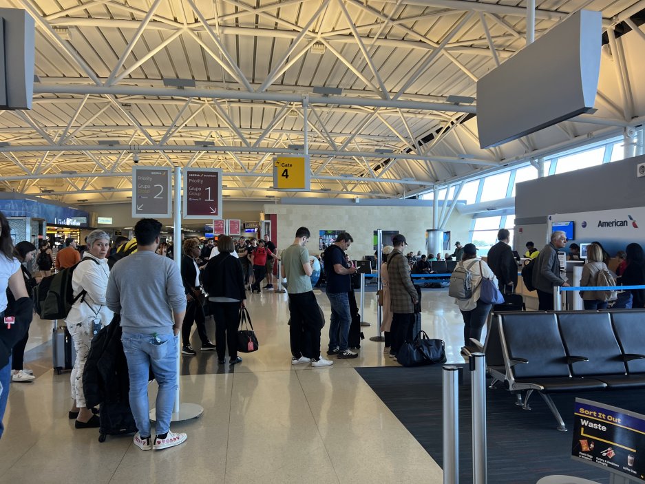 Boarding u gatu probíhal organizovaně a na čas