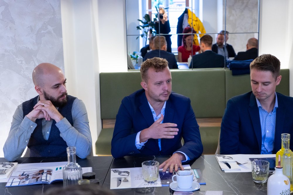 Zleva: Igor Bubeník (Corwin), Josef Kupec z KPMG a Libor Pyskatý (REMAX)