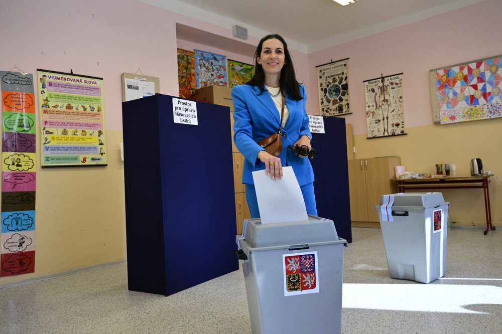 Předsedkyně TOP 09 Markéta Pekarová Adamová odevzdala svůj hlas ve volbách do Poslanecké sněmovny v Praze v ZŠ Na Balabence.