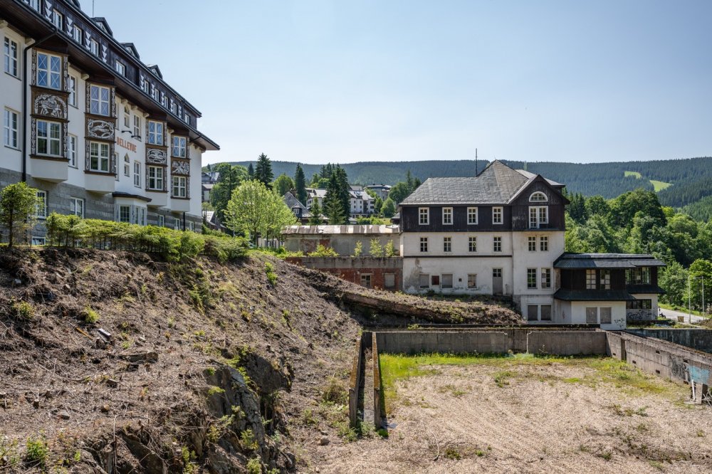 Bývalý Grand Hotel ve Špindlu čeká demolice