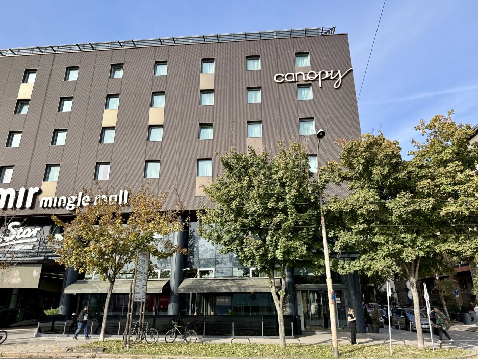 Fasáda hotelu Canopy by Hilton Zagreb – moderní architektura s industriálním nádechem