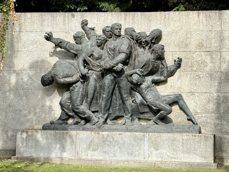 Pomník obětem fašismu v parku Zrinjevac připomíná temné kapitoly chorvatské historie