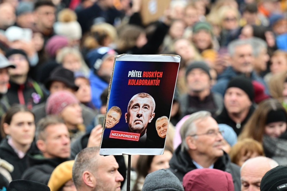 Demonstrace Milion chvilek na Staroměstském náměstí