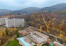 Kvůli jeřábu byla uzavřena komunikace