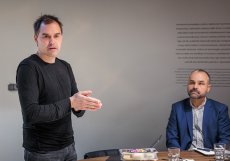 Po více než dvaceti letech podnikání v cateringu a firemních kantýnách přišel Filip Sajler s unikátním řešením pro firmy – chytrými lednicemi s RFID technologií, propojenými s mobilní aplikací a platebními i benefitními systémy.