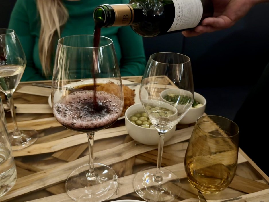 Bordeaux doplňuje hutné maso a arónii