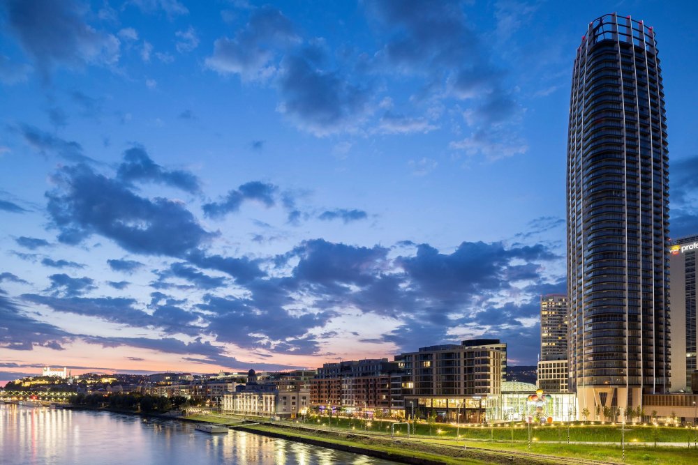 Mrakodrap Eurovea Tower v Bratislavě