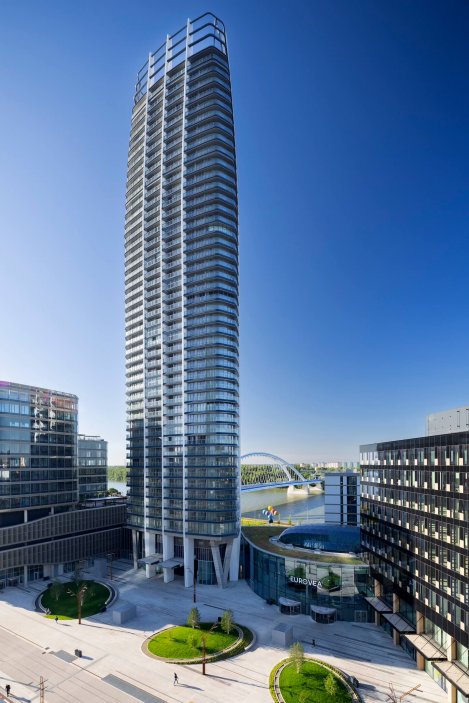 Mrakodrap Eurovea Tower v Bratislavě