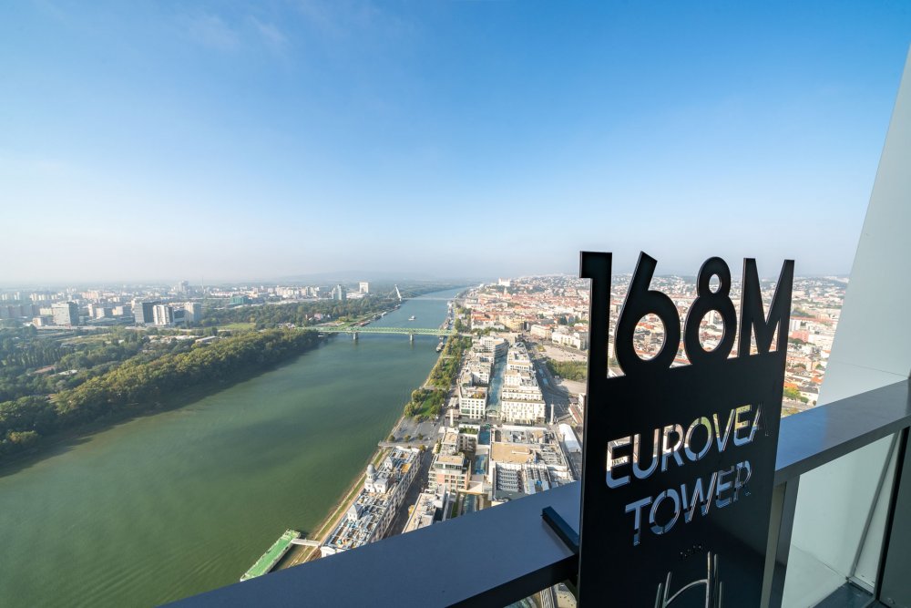 Mrakodrap Eurovea Tower v Bratislavě