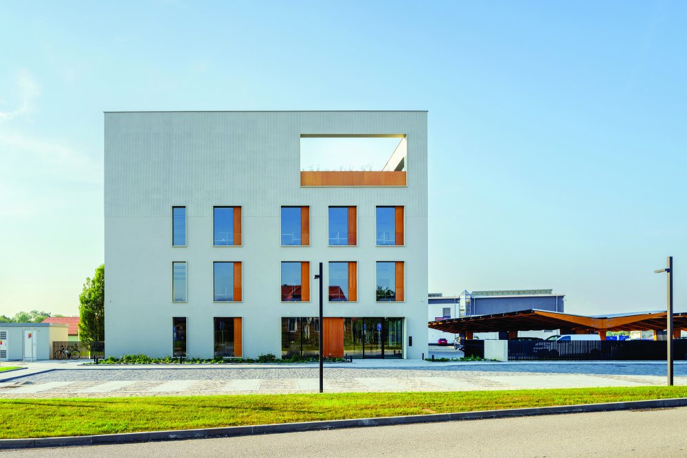 Kancelářské projekty: 2. místo: BudexHUB Lokalita: Planá u Českých Budějovic Developer: BudexHUB Architekt / architekt interiéru: Studio Perspektiv