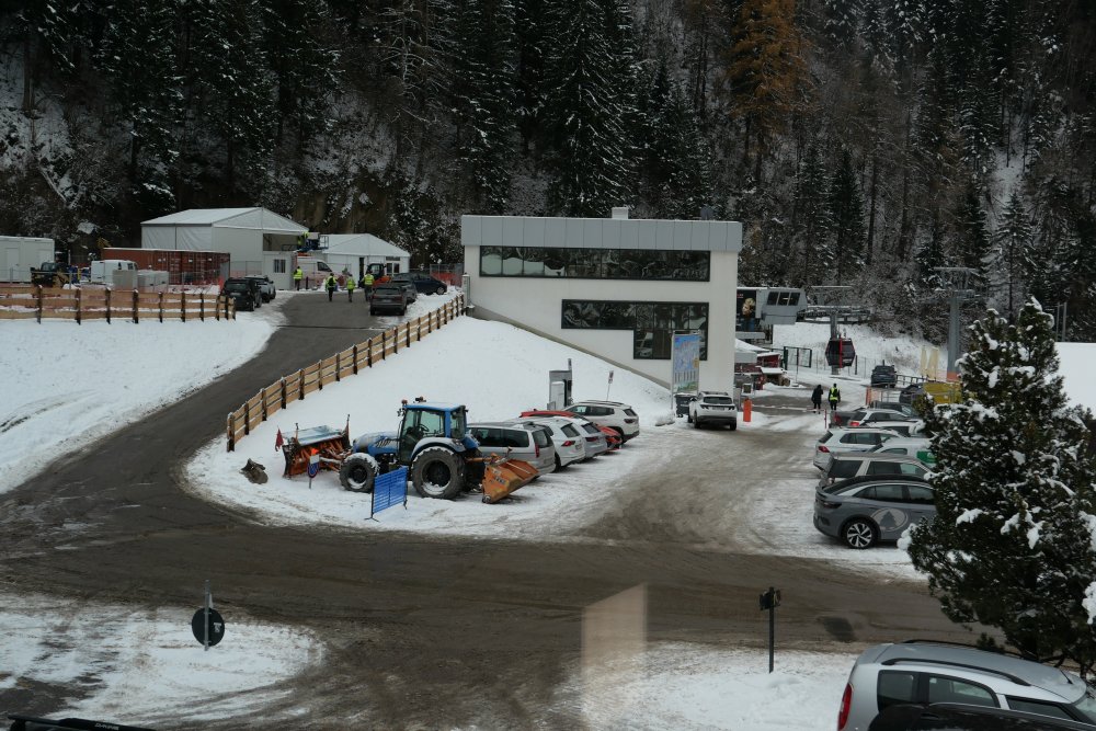 V areálu skokanských můstků probíhají stavebí úpravy