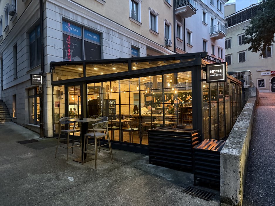 Exteriér restaurace Hidden Wine Bistro v Rijece.