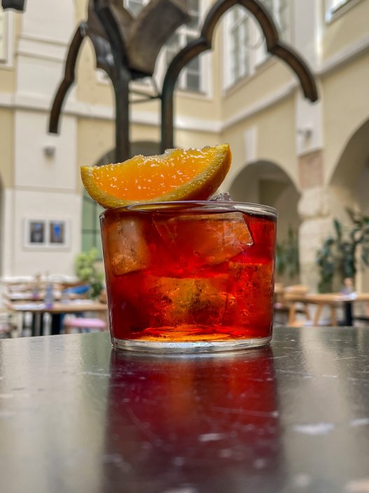 Bar ATELIER a bistro se nachází v samém centru Brna.