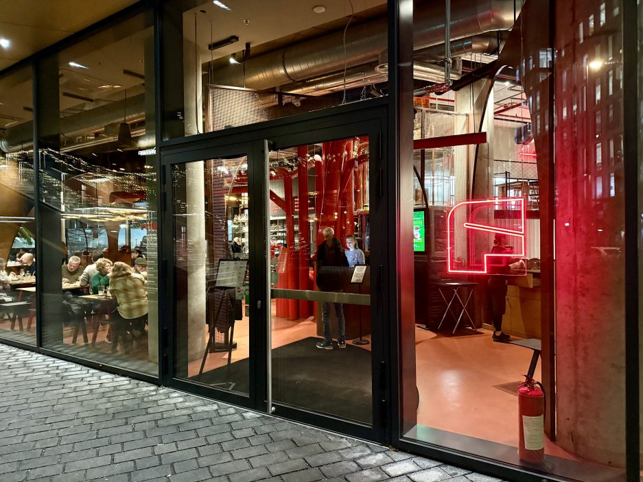 Vstup do restaurace FUZE