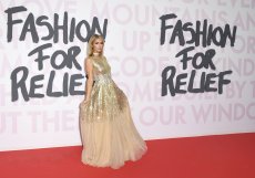 Paris Hilton je samozřejmě módní ikonou s vlastním fashion impériem, jehož valuace je v miliardách dolarů. 