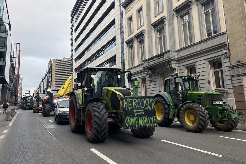 V Bruselu protestují tisíce zemědělců proti zemědělské politice EU